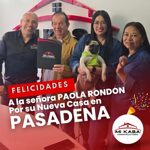 Paola Rondón recibiendo las llaves de su casa en pasadena con Mi Kasa